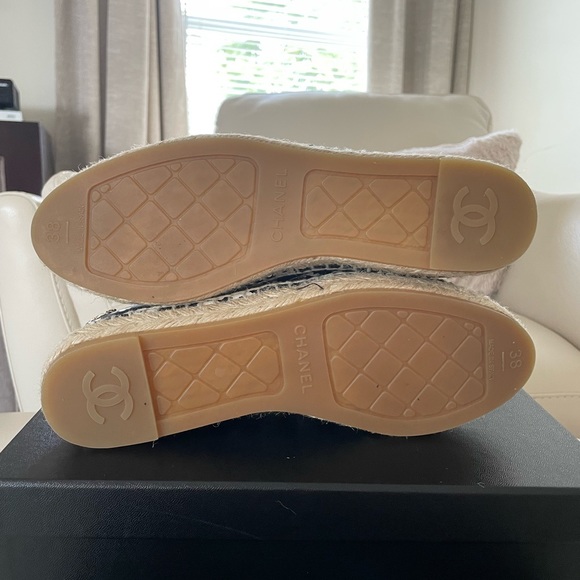 ❌SOLD❌Authentic New Chanel Espadrilles - Picture 4 of 8